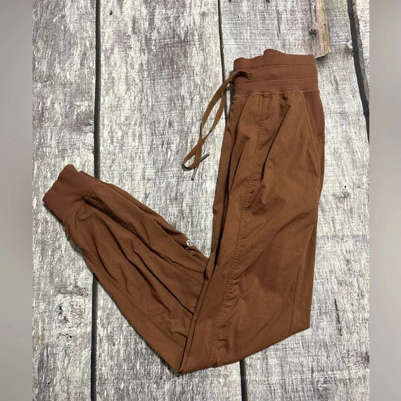 Lululemon Dance Studio Joggers - Picture 1 of 6